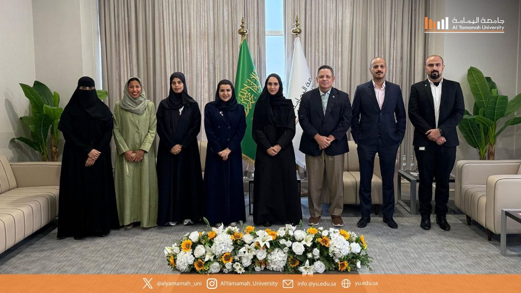 News Media Club Students at Al Yamamah University – Al Khobar Host Saif Al Thabet in an Inspiring Talk