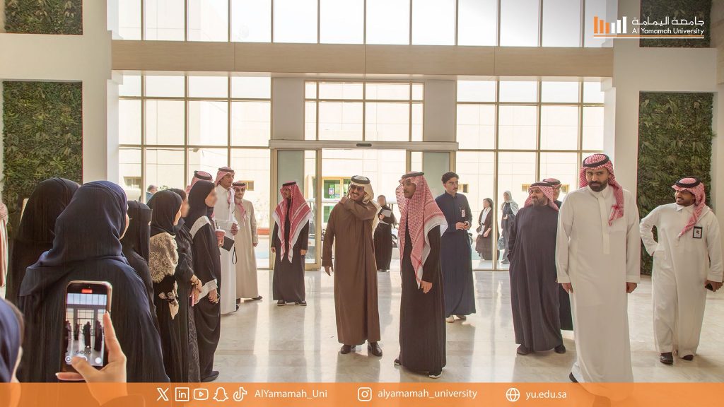 Al Yamamah University Hosts “Crossing Cultures” Session to Promote Dialogue and Cultural Openness